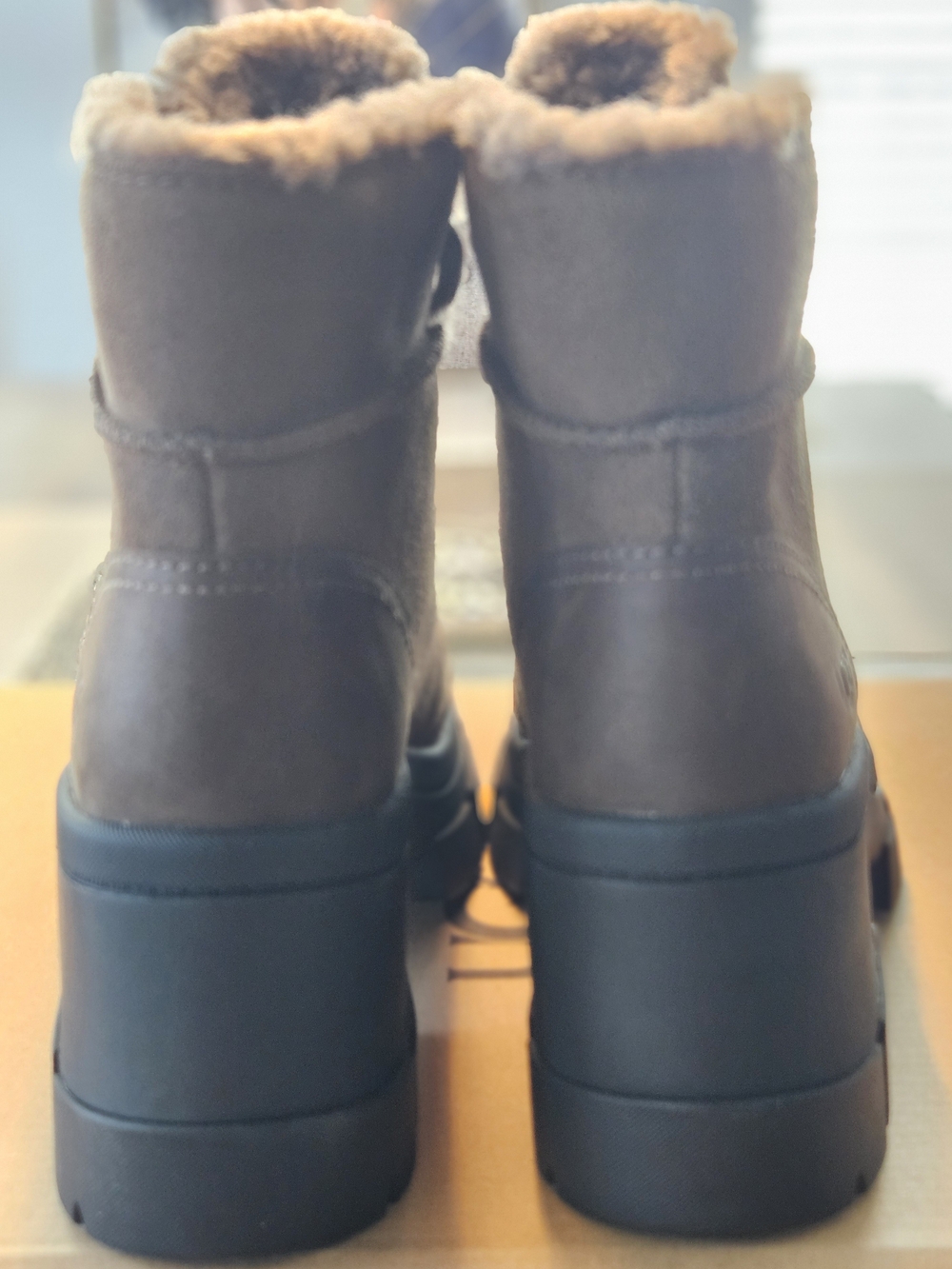 UGG Women's Brooklyn  Lace-Up Cuff Ankle Boots Stacked Heel - Size: US 7/ UK 38 - Picture 6 of 9